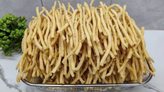 Stik Keju Renyah, Gurih dan Ngeju Banget, Cocok Buat Cemilan di Rumah!