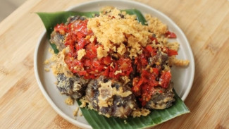 Buntut Goreng Kremes Sambal Balado, Hidangan Khusus Pecinta Pedas yang Bikin Nagih