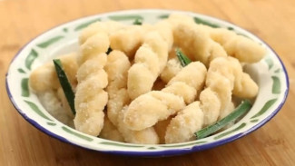 Ingin Donat Kepang Ketan Super Kenyal? Begini Tips Camilan Manis Gurih yang Bikin Nagih