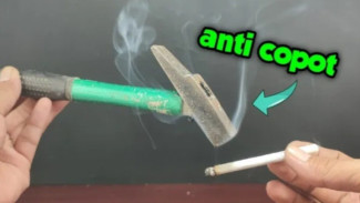Cara Memperbaiki Palu yang Gagangnya Copot dengan Trik Sederhana