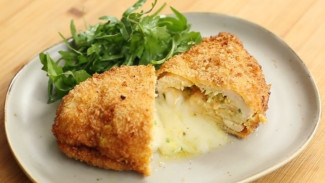 Mau Bikin Chicken Cordon Bleu yang Crispy Juicy Kayak Ala Restoran Mewah? Ini Rahasianya!