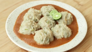 Siomay Ayam Rumahan yang Gurih Kenyal, Modal 20 Ribu Bisa Makan Sekeluarga!
