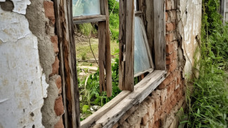 Cara Mudah Memperbaiki Kusen Pintu atau Jendela yang Rusak karena Rayap
