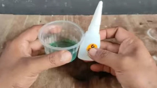Wajib Bikin Buat Stok, Ini Bahan Lem Super Kuat dari Bahan Sederhana di Rumah