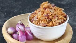 Tips Simpel Masak Bawang Goreng Agar Renyah dan Kriuk, Bisa Tahan Sampai Sebulan!