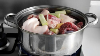 Rahasia Merebus Daging Kambing Tanpa Bau Prengus, Bisa Empuk dalam 30 Menit!