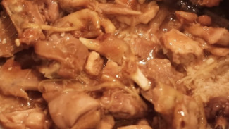 Bikin Nasi Ayam Khas Singapura Tanpa Digoreng, Rice Cooker Jadi Andalan!