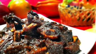 Rahasia Membuat Kambing Bakar Madu Super Empuk Khas Timur Tengah