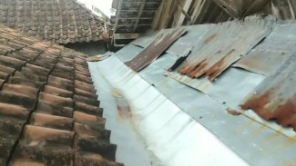 Gampang! Ini Cara Mengatasi Talang Bocor yang Sumbernya Tidak Terlihat