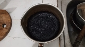 Trik Garam Dapur, Kerak Gosong di Panci Langsung Minggat Cuma Pake Ramuan Ini!