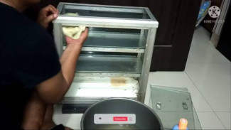 Kinclong Luar Biasa! Ini Cara Bersihkan Pinggiran Etalase Aluminium Kotor Membandel