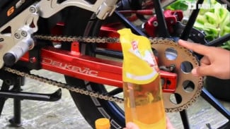 Pakai Minyak Goreng! Bikin Pelumas Super untuk Rantai Motor Jadi Lancar