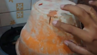 Ember Bolong? Ini Cara Tambal Pakai Sedotan Bekas Tanpa Lem, Anti Ribet Hasil Rapat Maksimal