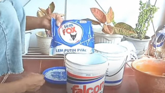 Trik Campur Cat dan Air yang Bikin Tembok Auto Glowing, Hasilnya Rapi Cuma Sekali Oles!