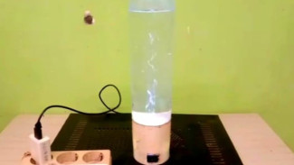 Ternyata Aquarium Lampu Hias Unik Bisa Dibuat dari Botol Bekas Lho! Cara Kreatif Ini Bisa Kamu Coba di Rumah!