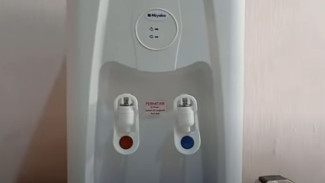 Air Panas Nggak Keluar dari Dispenser? Coba Cara Ini, Gampang Banget dan Bisa Dikerjain Sendiri!