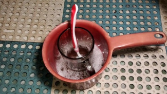 Gelas Lama Sudah Menguning? Ini Cara Membersihkannya tanpa Disikat, Simpel, Bersih, dan Terlihat Seperti Baru!