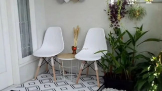 Teras Rumah Sempit Anti Puyeng! 4 Trik Dekorasi Ini Dijamin Bikin Cantik & Nyaman!