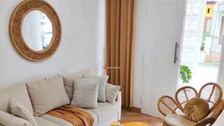 Ruang Tamu Putih Polos Kok Kelihatan Bosan? STOP! Ini 5 Trik Desain Bikin Auto Elegan & Nggak Ngebosenin!