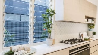 5 Desain Jendela Dapur Simpel yang Bikin Dapur Lega & Anti Gerah