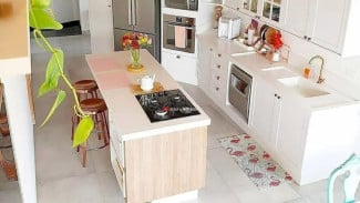 Dapur Kecil Bukan Masalah! Berbagai Desain Kitchen Island Minimalis Ini Sulap Ruang Jadi Mewah!