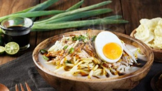 Bikin Ngiler! 4 Kuliner Khas Cirebon Ini Wajib Dicoba, Ada Mie Sampai Kerupuk Digoreng Pasir!