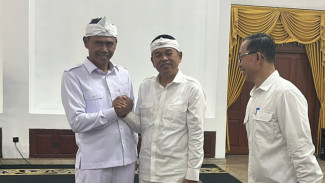 Berpenampilan Bak Gubernur Jawa Barat, PNS Subang Ini Dikira Dedi Mulyadi