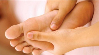 Cara Sederhana Menghilangkan Nyeri pada Kaki, Cukup Rendam Pakai Air Garam