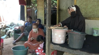 Kisah Pemilik Keripik Talas Asal Sukasari Purwakarta, Sehari Habis 200 Bungkus