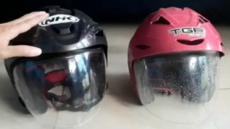 Cara Mengatasi Bintik Air di Kaca Helm Saat Hujan