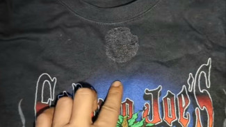 Cara Mudah Menghilangkan Noda Bekas Stiker di Pakaian