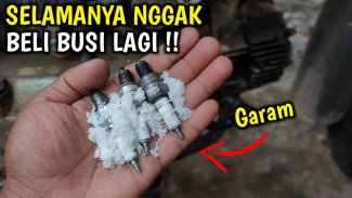 Cara Ajaib Bikin Busi Motor Mati Hidup Lagi, Hanya Modal Air Garam dan Api Kompor