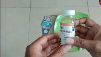 Cara Hemat Membuat Parfum Mobil Gantung Isi Ulang