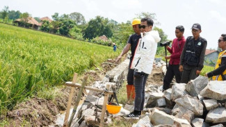 Warga Purwakarta Bisa Tersenyum, Jalan SMPN 5 Rampung dan Siap Digunakan