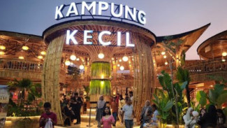Resto Kampung Kecil Karawang, Tempat Makan Hits dengan Playground dan Menu Murah