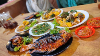 5 Rekomendasi Tempat Makan Lesehan Terbaik di Subang, Cocok untuk Keluarga