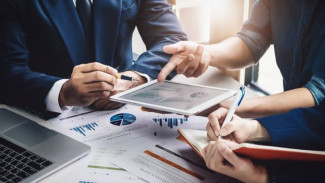 Bisnis Bareng Teman Sering Gagal? Ini Penyebab dan Solusinya!