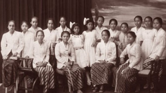 Cara Memeperbaiki Tampilan Foto Masa Lalu Jadi Lebih Bercahaya Menggunakan AI, Gak Perlu Aplikasi!