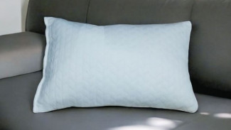 Seberapa Sering Bantal Harus Dicuci? Begini Cara Mencucinya