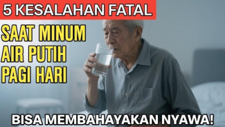 5 Kesalahan Fatal Minum Air Putih Pagi yang Bisa Bikin Lansia Cepat Lemas dan Sakit