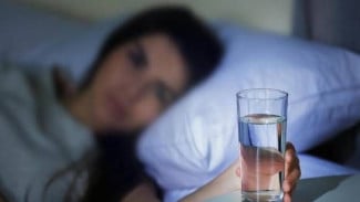 Catat! Ini Manfaat Minum Air Putih Sebelum Tidur
