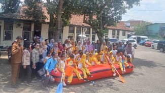 Jadi Daerah Rawan Banjir, Tagana Subang Gelar Simulasi Kebencanaan untuk Puluhan Anak PAUD Ciasem