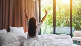 10 Kebiasaan Buruk di Pagi Hari yang Sebaiknya Kamu Hindari