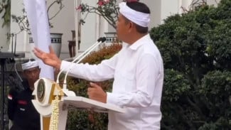 Pesan Emosional Dedi Mulyadi di Gedung Sate, Janji Bantu Guru hingga Bangun 50 Ruang Kelas Baru