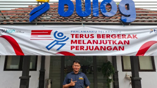 Muda dan Inovatif, Asmen BULOG Subang Ini Terapkan Service Excellent kepada Konsumen
