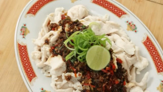 Wajib Coba! Resep Ayam Iris Rebus Chili Oil Praktis Cuma 2 Menit dan Bikin Nagih, Cocok untuk Diet!