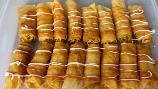 Modal Rp2 Ribuan Jadi 16 Pcs, Jajanan Mie Lumpia Seribuan Ini Bikin Kantin Heboh