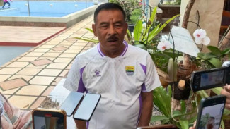 Umuh Muchtar Murka! Wasit FIFA Bikin Persib Bandung Babak Belur di AFC Champions League
