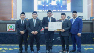 LKPJ Karawang 2025: IPM Naik, Kemiskinan Turun, Ekonomi Tumbuh Positif
