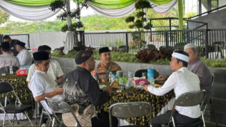 Halal Bihalal Yayasan Endan Andansih Perkuat Sinergi di Purwakarta